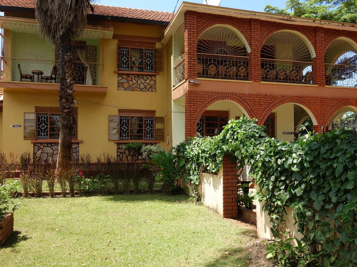 Bridgeway Guest House Jinja Exterior photo