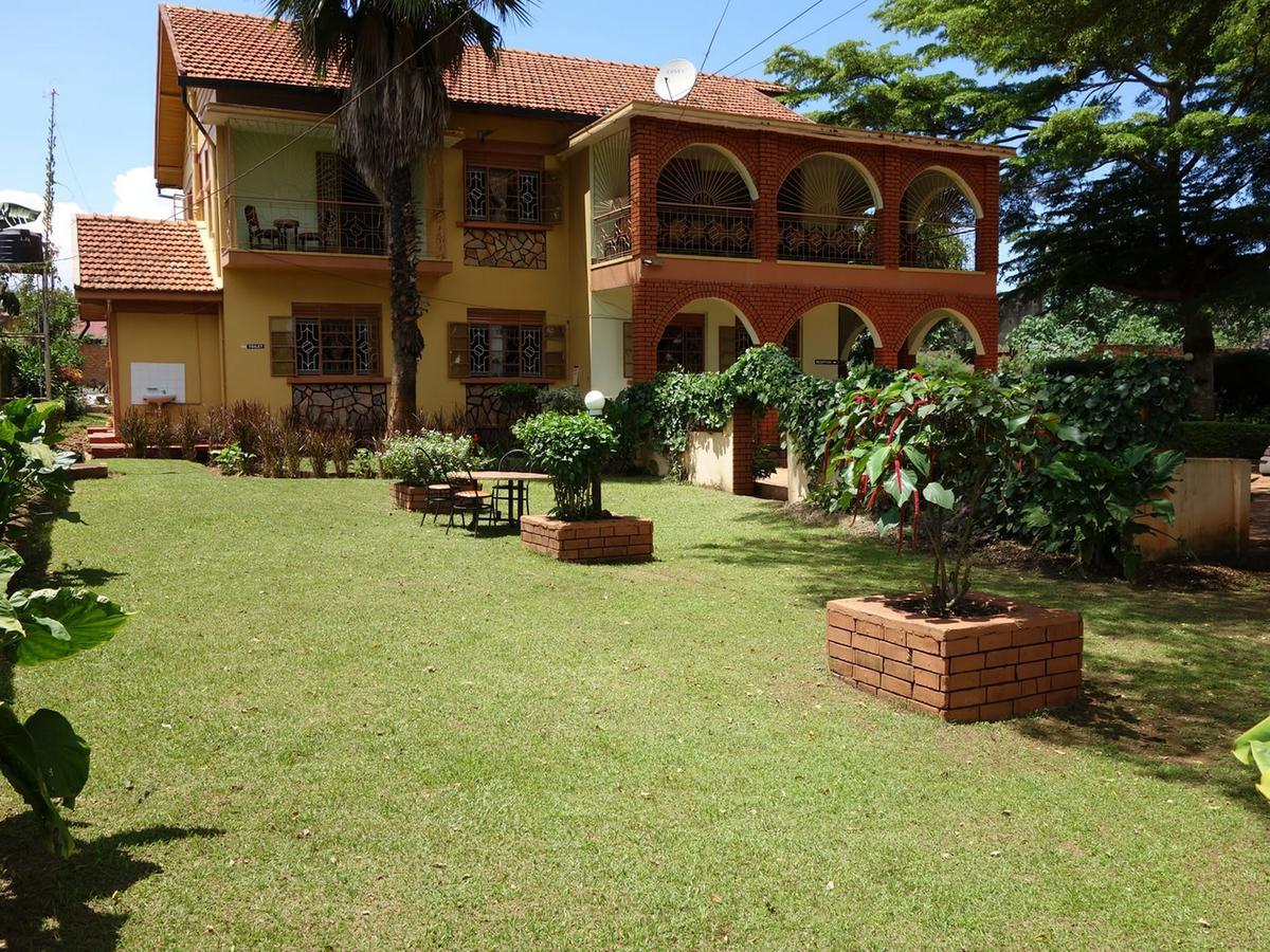 Bridgeway Guest House Jinja Exterior photo