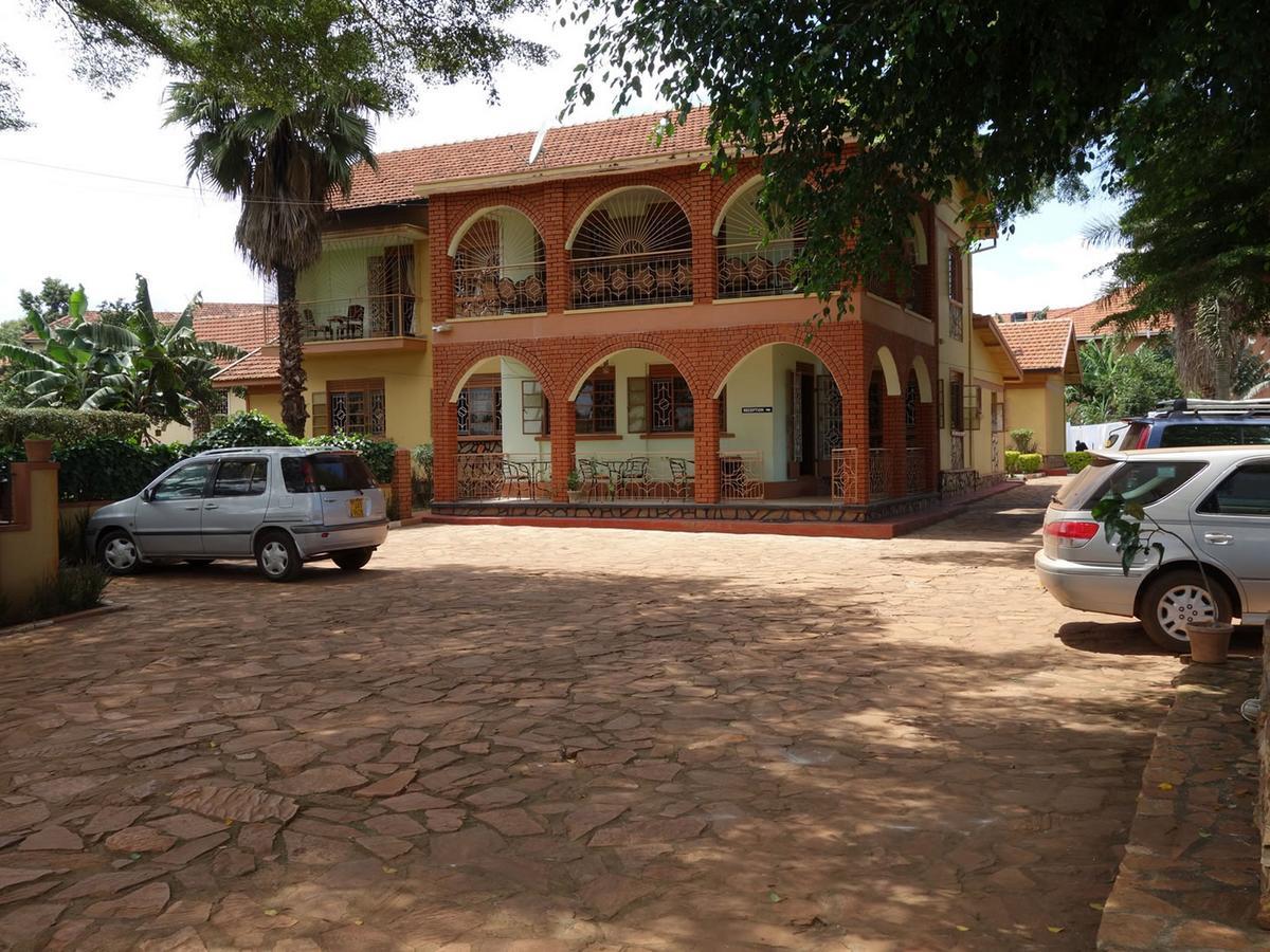 Bridgeway Guest House Jinja Exterior photo