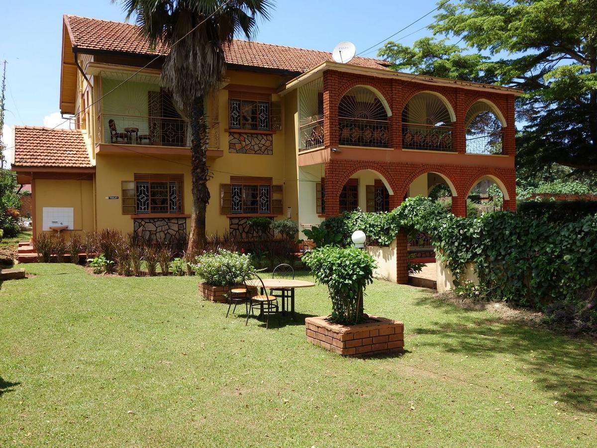 Bridgeway Guest House Jinja Exterior photo